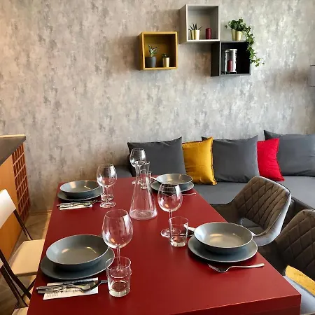 Fully Equipped Lovely Close To Center Apartamento *